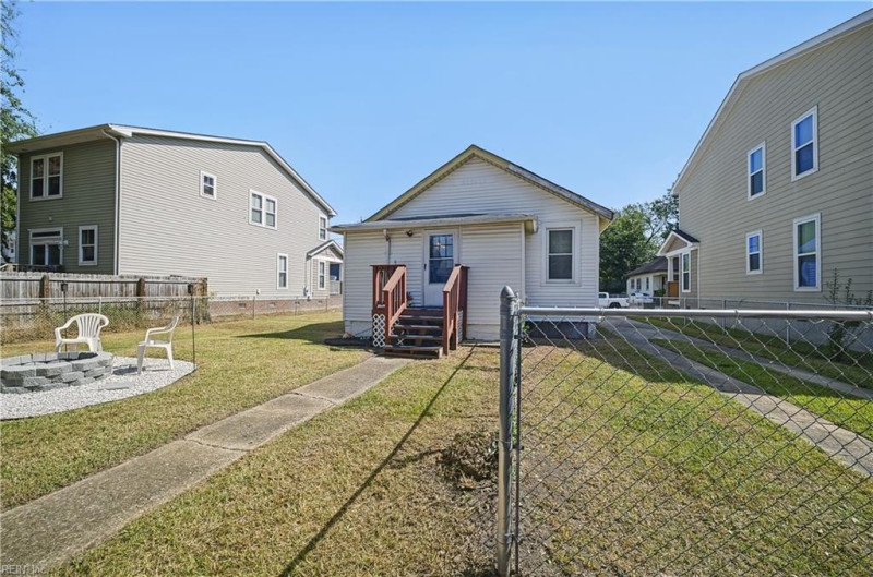 Photo 25 of 38 residential for sale in Norfolk virginia Photo 25 of 38 residential for sale in Norfolk virginia