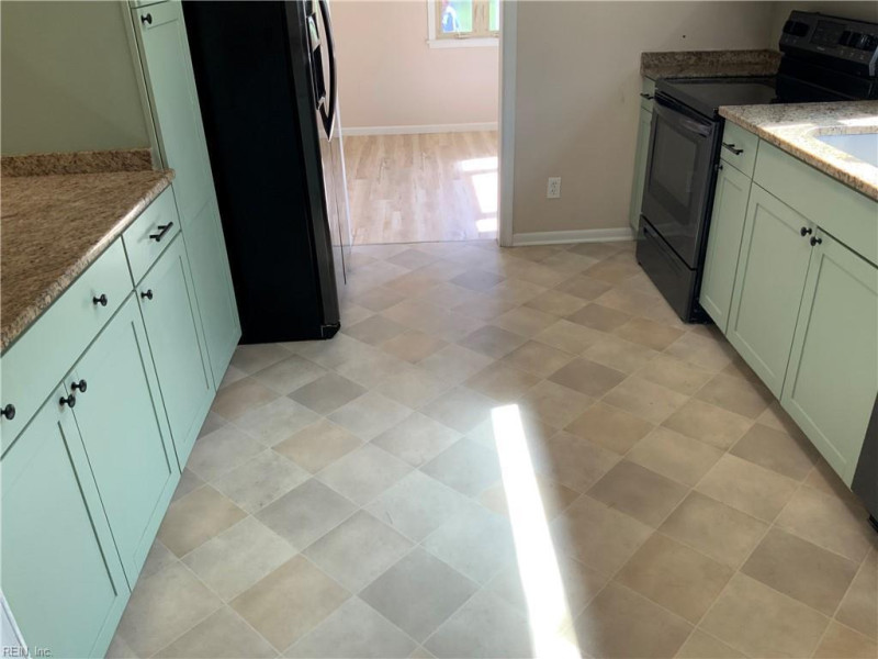 Photo 5 of 28 residential for sale in Chesapeake virginia Photo 5 of 28 residential for sale in Chesapeake virginia