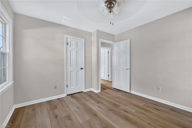 Photo 24 of 35 residential for sale in Chesapeake virginia