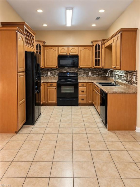 Photo 9 of 13 residential for sale in Newport News virginia Photo 9 of 13 residential for sale in Newport News virginia