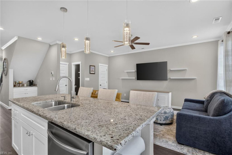 Photo 14 of 37 residential for sale in Chesapeake virginia