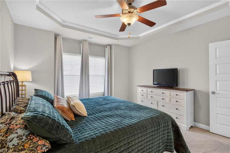 Photo 19 of 37 residential for sale in Chesapeake virginia
