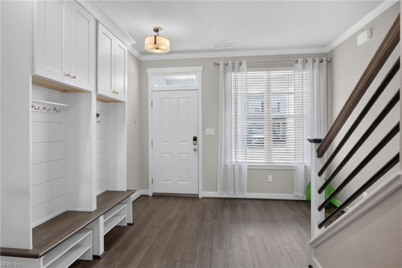 Photo 3 of 37 residential for sale in Chesapeake virginia
