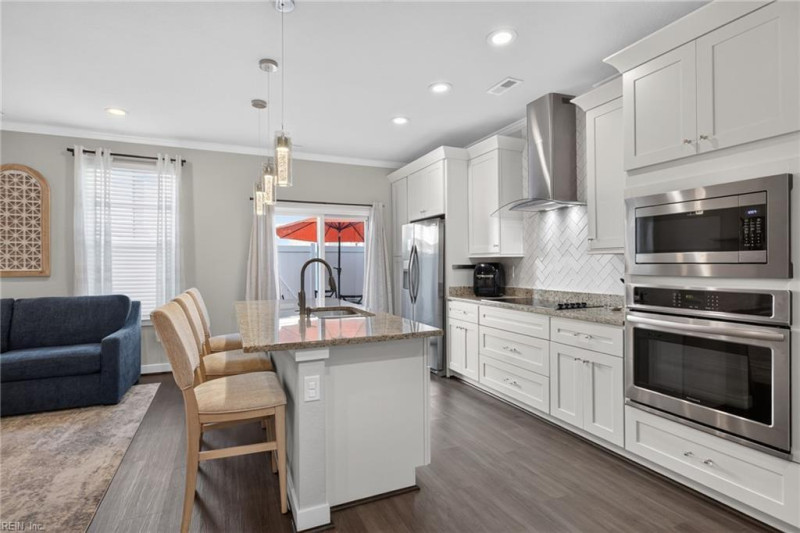 Photo 7 of 37 residential for sale in Chesapeake virginia