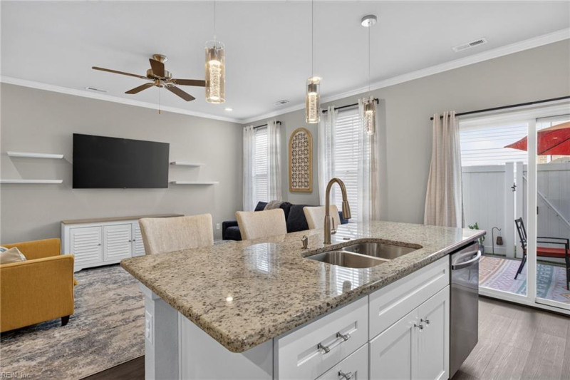 Photo 9 of 37 residential for sale in Chesapeake virginia