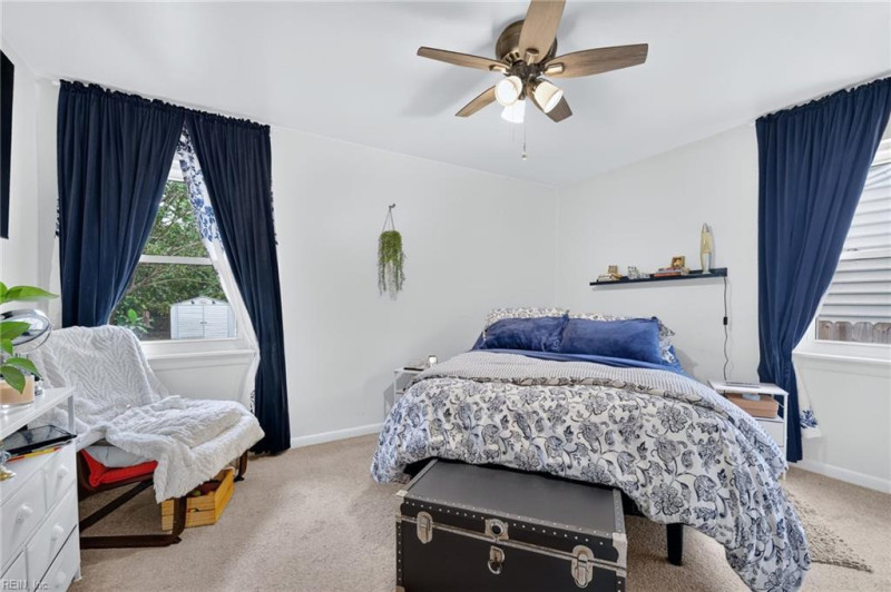 Photo 14 of 26 residential for sale in Hampton virginia