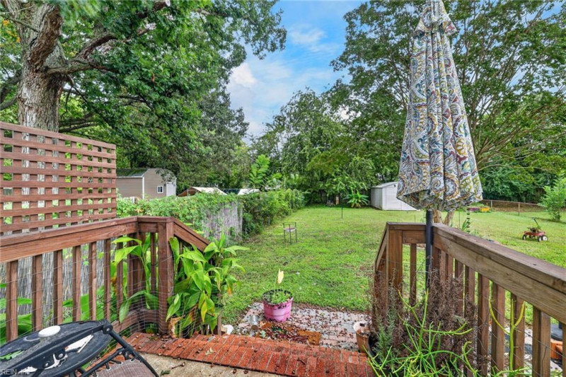 Photo 17 of 26 residential for sale in Hampton virginia