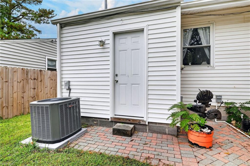 Photo 18 of 26 residential for sale in Hampton virginia