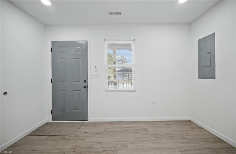 Photo 6 of 31 residential for sale in Portsmouth virginia Photo 6 of 31 residential for sale in Portsmouth virginia