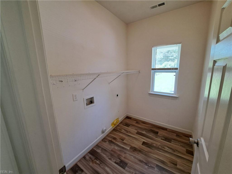 Photo 4 of 30 residential for sale in Virginia Beach virginia