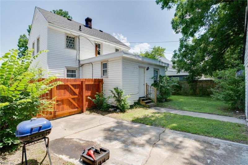Photo 5 of 5 residential for sale in Portsmouth virginia