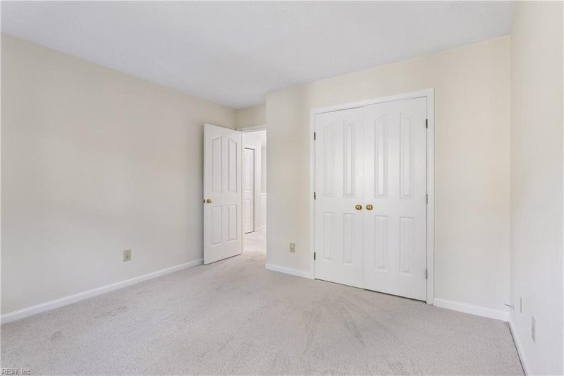 Photo 27 of 43 residential for sale in York County virginia