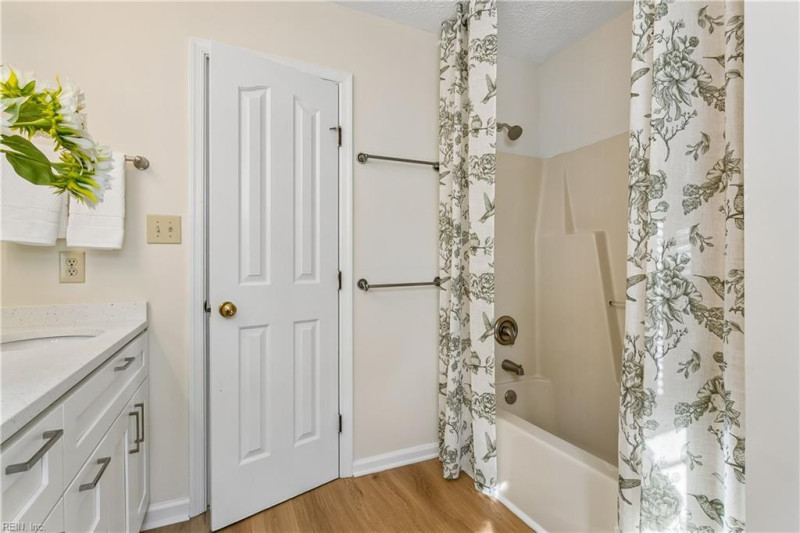 Photo 29 of 43 residential for sale in York County virginia