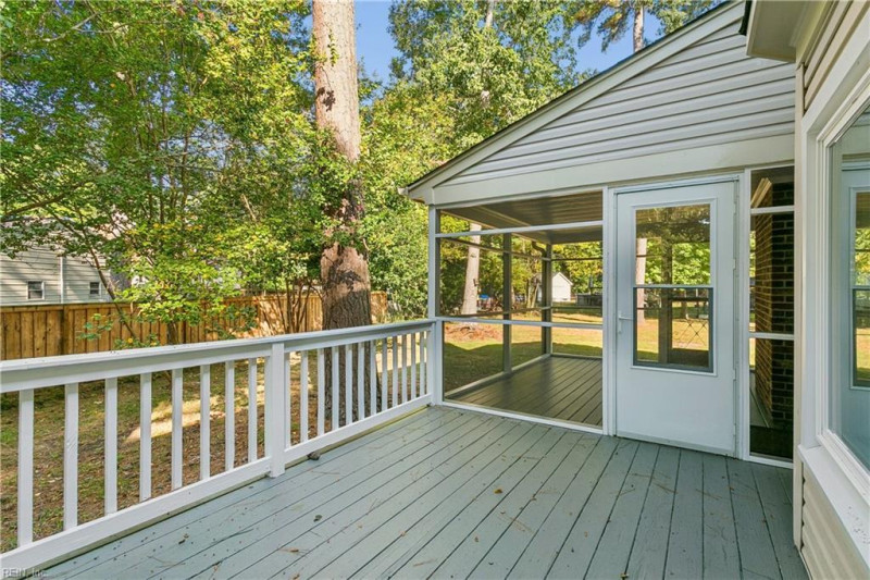 Photo 40 of 43 residential for sale in York County virginia