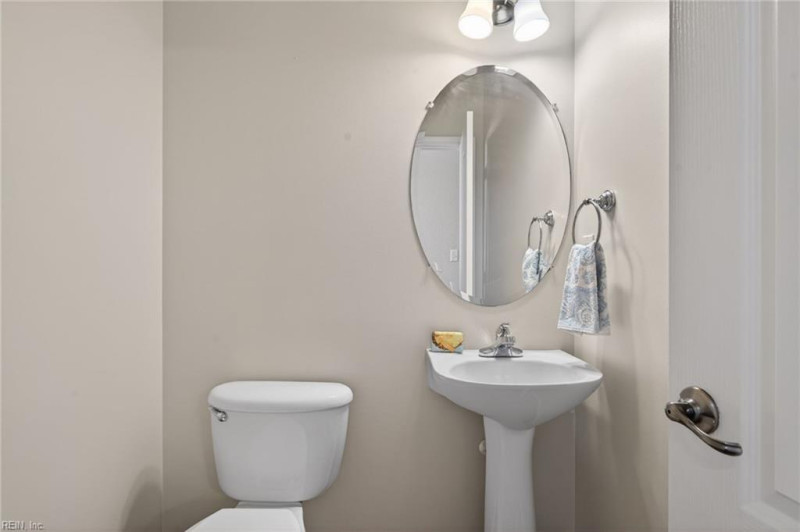 Photo 12 of 36 residential for sale in Virginia Beach virginia