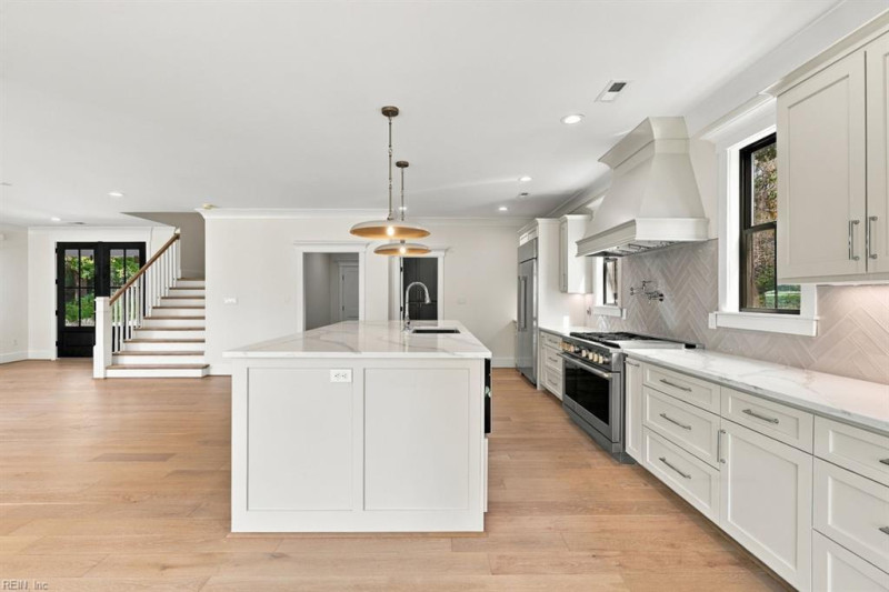 Photo 11 of 49 residential for sale in Virginia Beach virginia