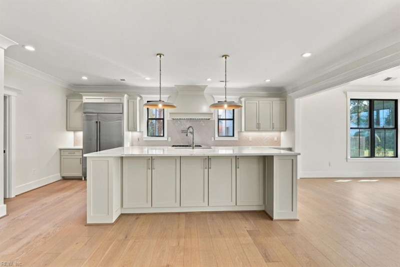 Photo 13 of 49 residential for sale in Virginia Beach virginia