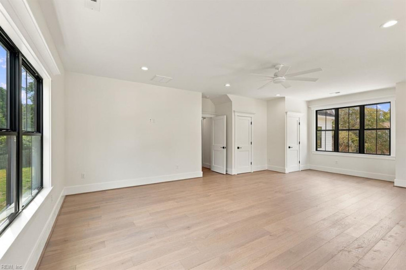 Photo 18 of 49 residential for sale in Virginia Beach virginia