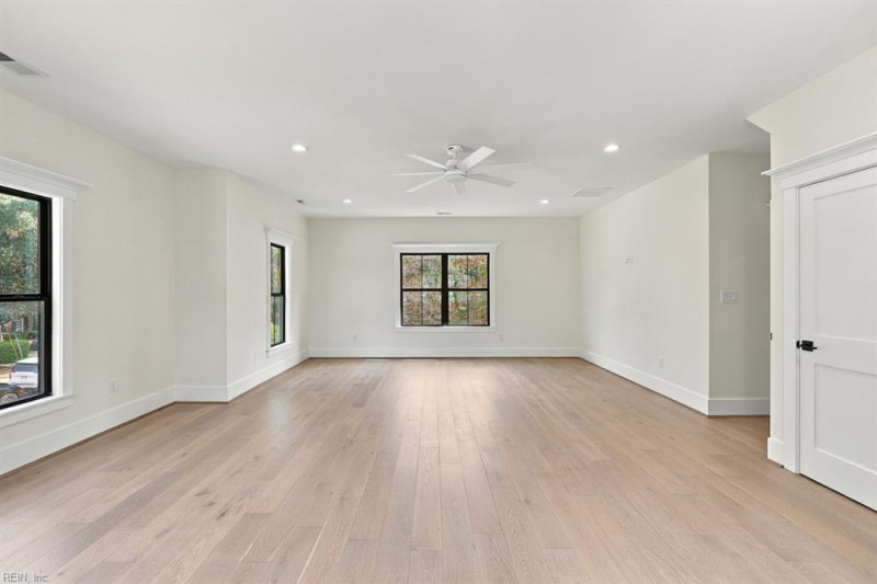 Photo 23 of 49 residential for sale in Virginia Beach virginia