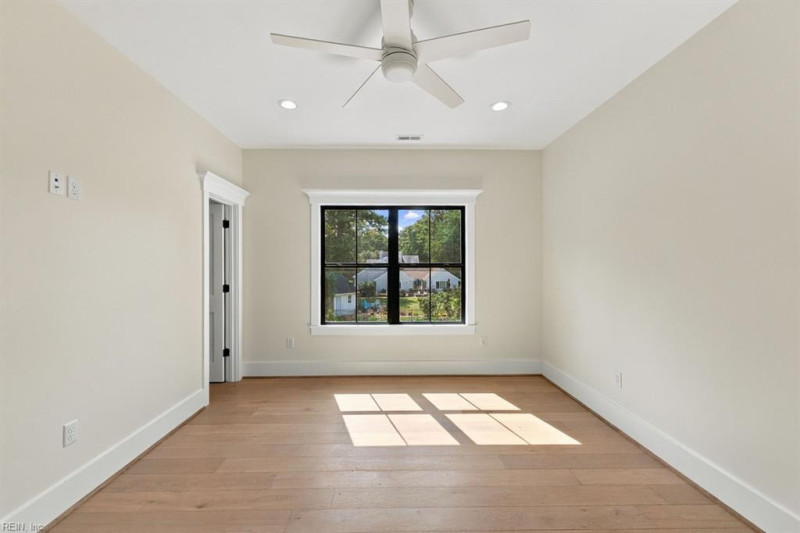Photo 35 of 49 residential for sale in Virginia Beach virginia