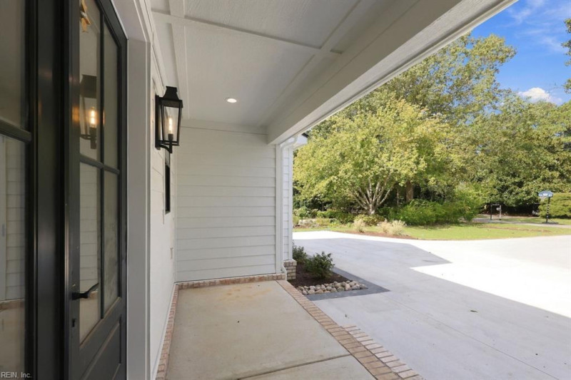 Photo 4 of 49 residential for sale in Virginia Beach virginia