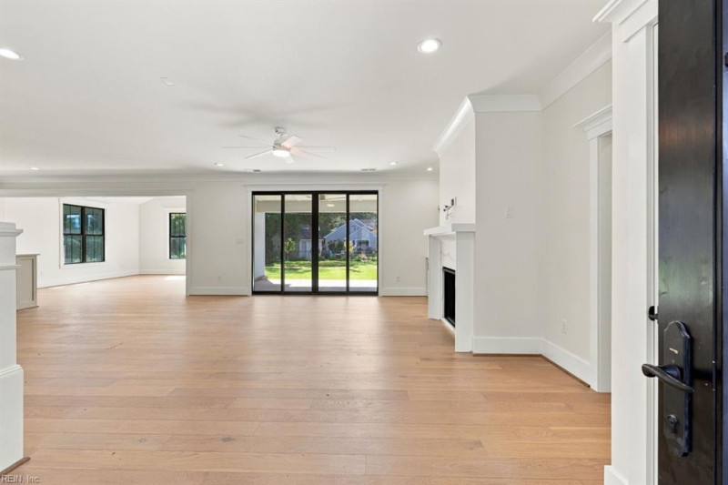 Photo 5 of 49 residential for sale in Virginia Beach virginia