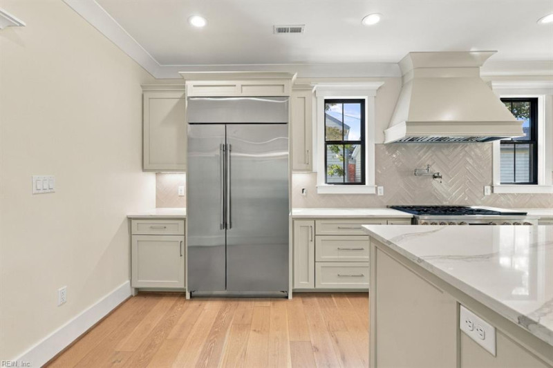 Photo 9 of 49 residential for sale in Virginia Beach virginia