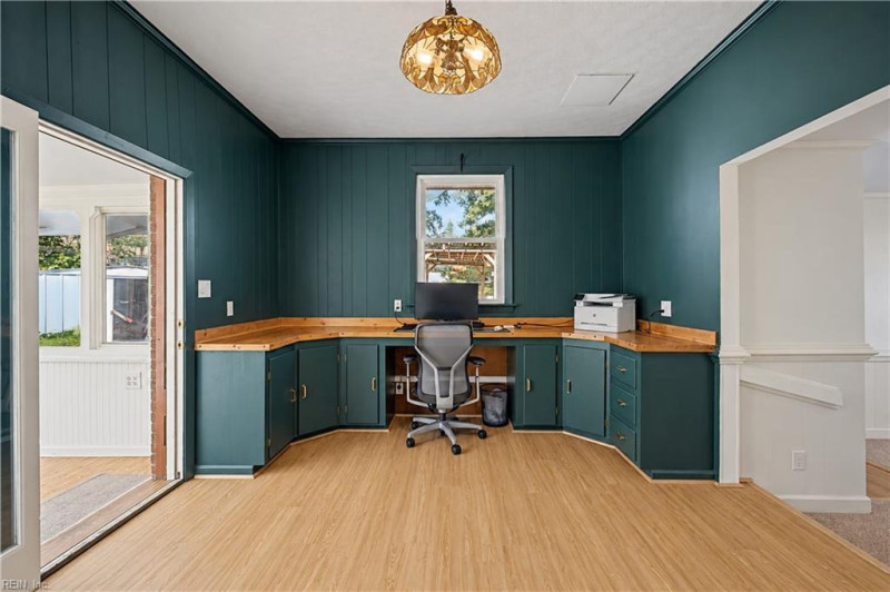 Photo 17 of 50 residential for sale in Chesapeake virginia Photo 17 of 50 residential for sale in Chesapeake virginia