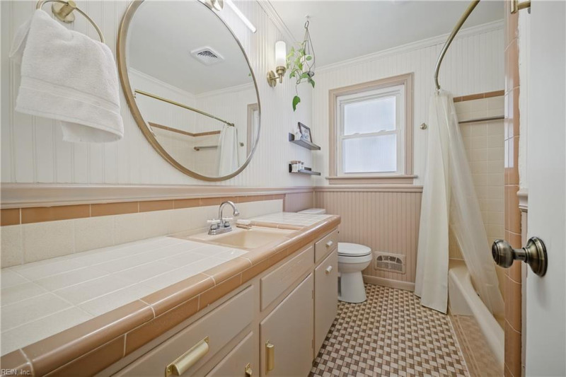 Photo 32 of 50 residential for sale in Chesapeake virginia Photo 32 of 50 residential for sale in Chesapeake virginia