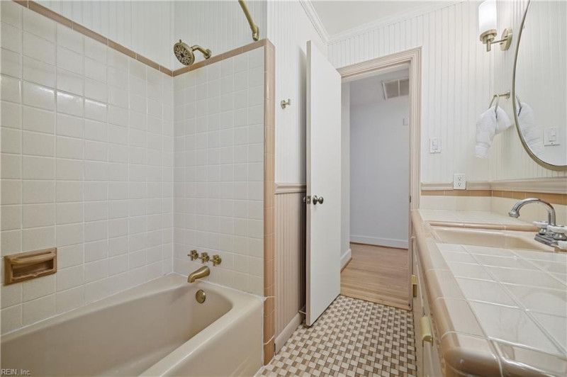 Photo 33 of 50 residential for sale in Chesapeake virginia Photo 33 of 50 residential for sale in Chesapeake virginia