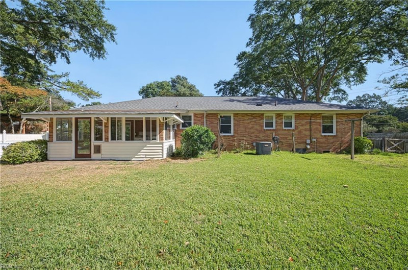 Photo 36 of 50 residential for sale in Chesapeake virginia Photo 36 of 50 residential for sale in Chesapeake virginia