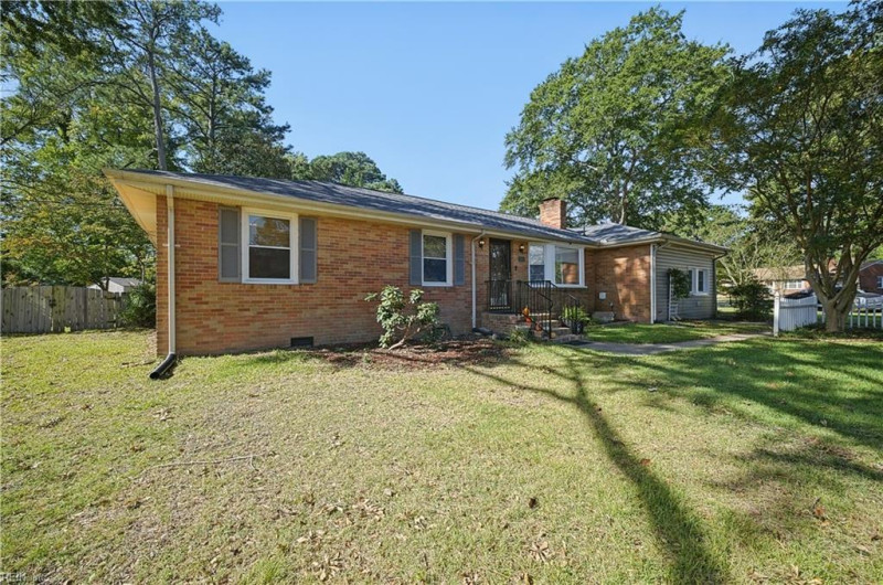 Photo 4 of 50 residential for sale in Chesapeake virginia Photo 4 of 50 residential for sale in Chesapeake virginia
