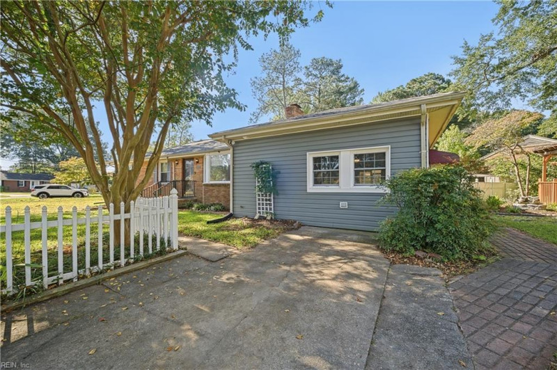 Photo 5 of 50 residential for sale in Chesapeake virginia Photo 5 of 50 residential for sale in Chesapeake virginia
