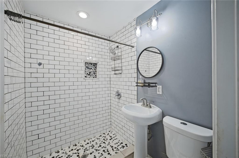 Photo 19 of 27 residential for sale in Portsmouth virginia Photo 19 of 27 residential for sale in Portsmouth virginia