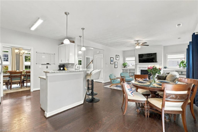 Photo 13 of 42 residential for sale in Chesapeake virginia