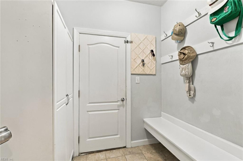 Photo 19 of 42 residential for sale in Chesapeake virginia