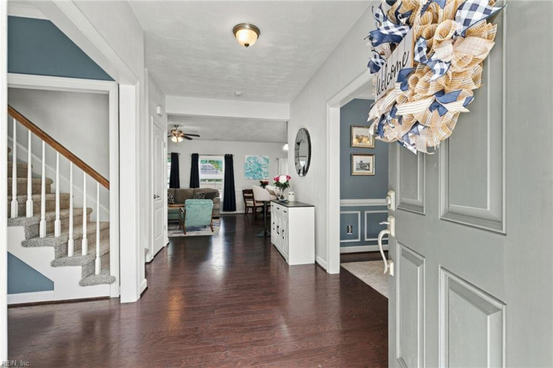Photo 3 of 42 residential for sale in Chesapeake virginia