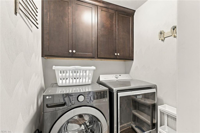 Photo 30 of 42 residential for sale in Chesapeake virginia