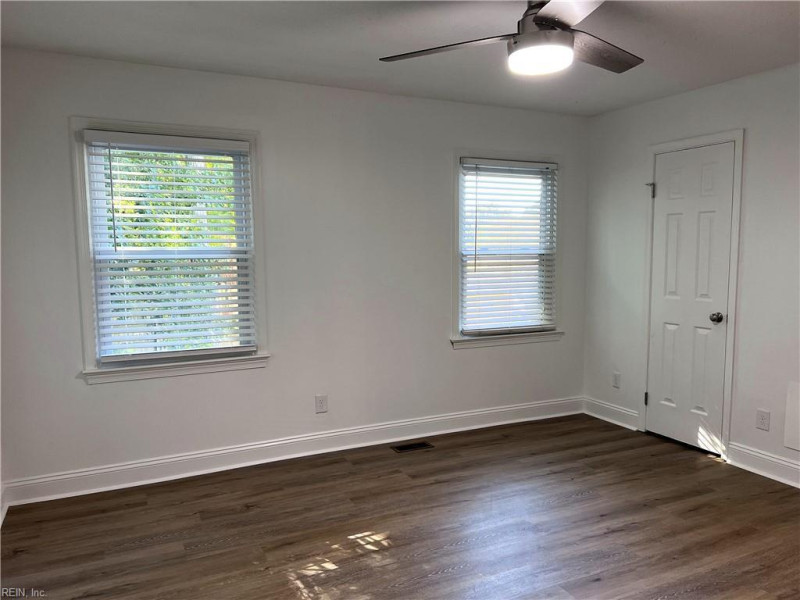 Photo 17 of 21 residential for sale in Virginia Beach virginia
