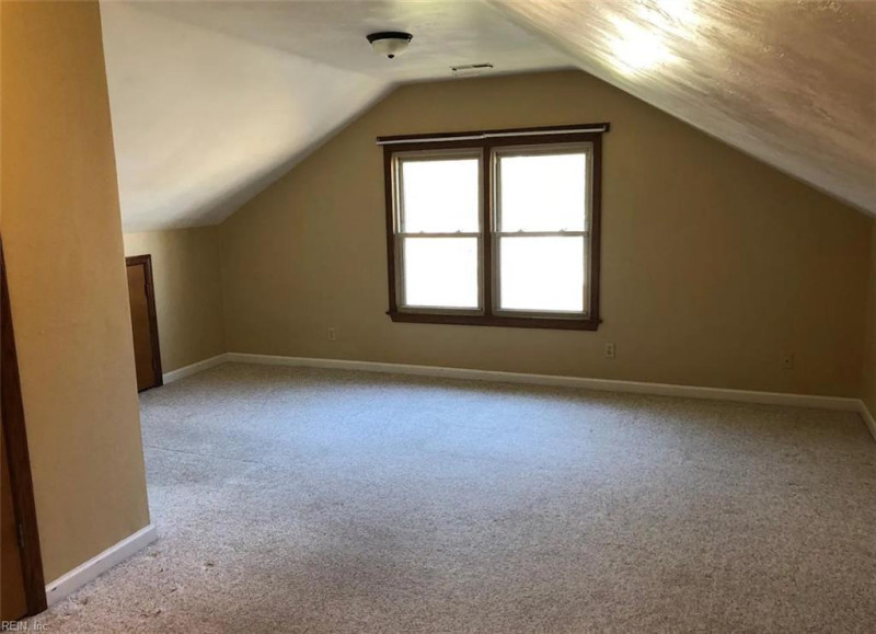 Photo 12 of 31 residential for sale in Suffolk virginia