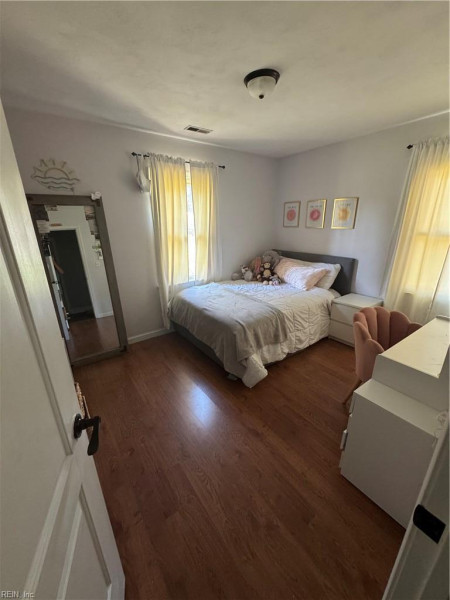 Photo 17 of 31 residential for sale in Suffolk virginia