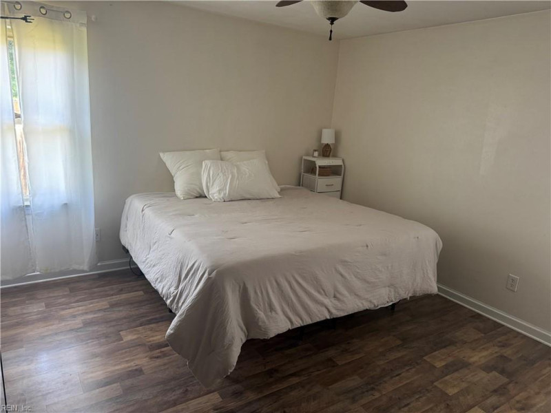 Photo 18 of 31 residential for sale in Suffolk virginia