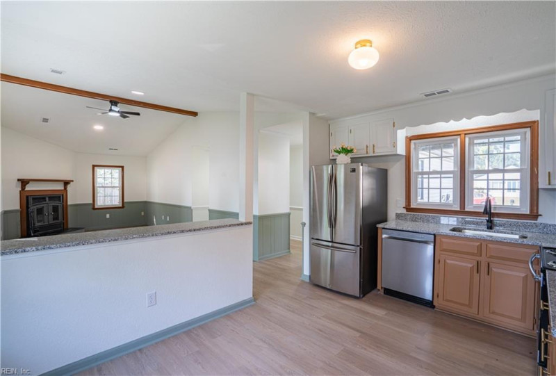 Photo 10 of 26 residential for sale in Hampton virginia