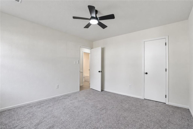 Photo 12 of 26 residential for sale in Hampton virginia