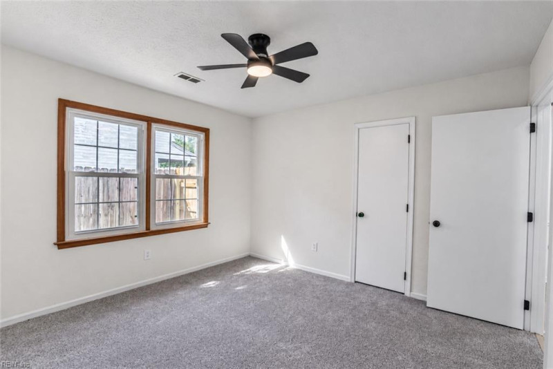 Photo 18 of 26 residential for sale in Hampton virginia