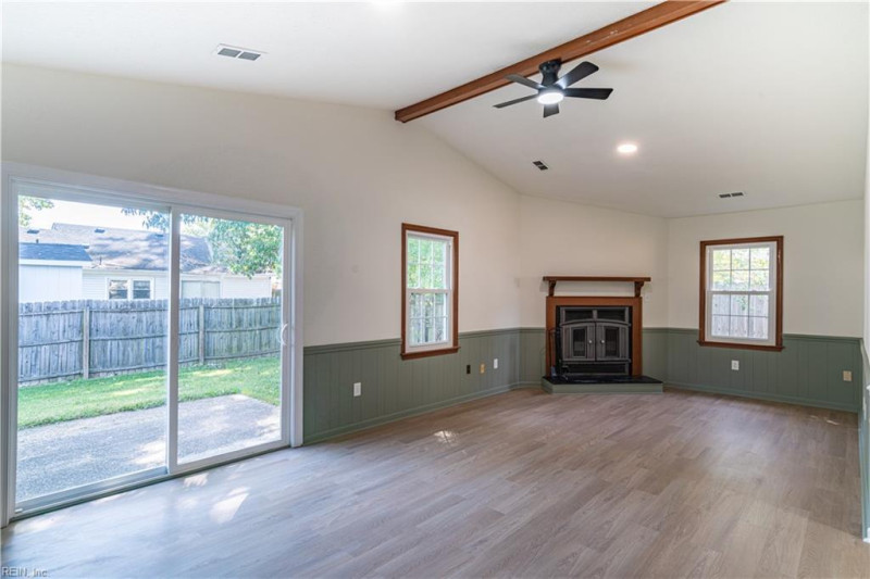 Photo 5 of 26 residential for sale in Hampton virginia