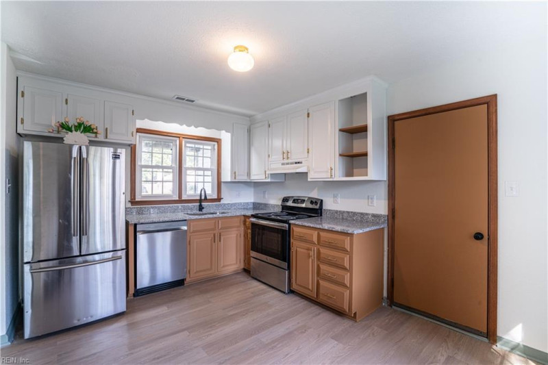 Photo 8 of 26 residential for sale in Hampton virginia