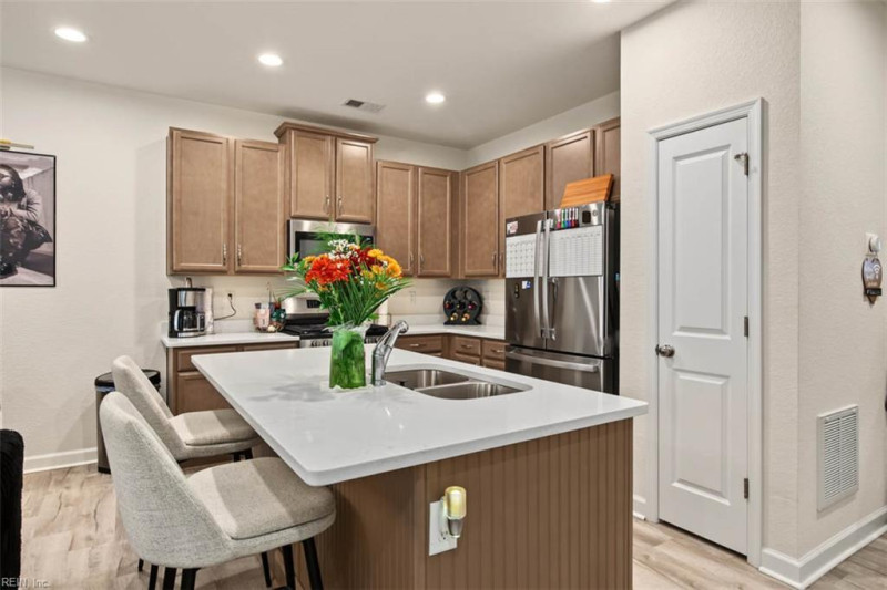 Photo 11 of 30 residential for sale in Suffolk virginia