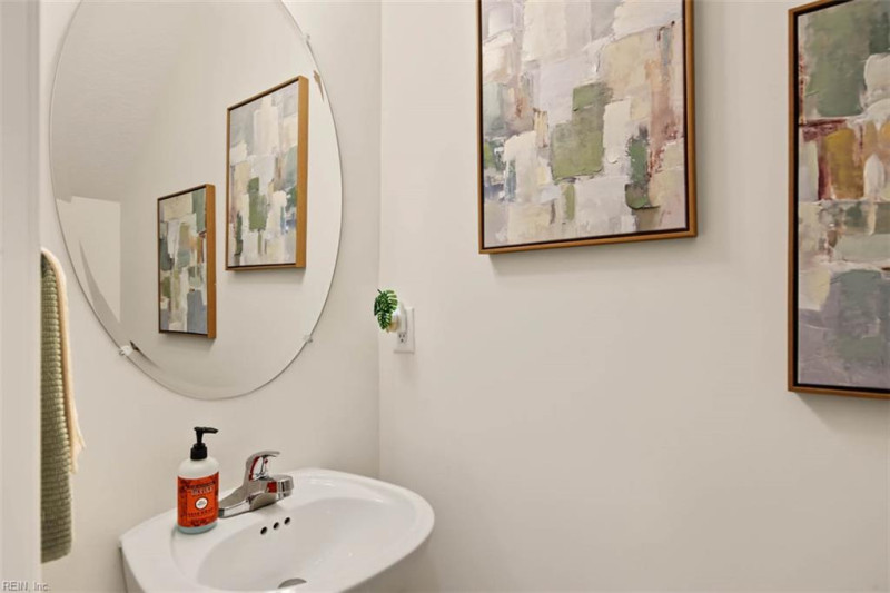 Photo 16 of 30 residential for sale in Suffolk virginia
