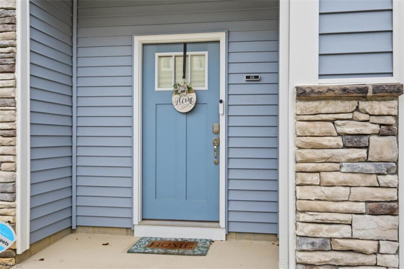 Photo 4 of 30 residential for sale in Suffolk virginia